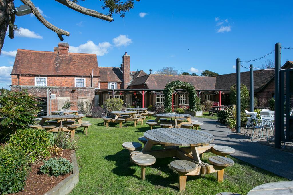 The Huntsman Of Brockenhurst Bagian luar foto